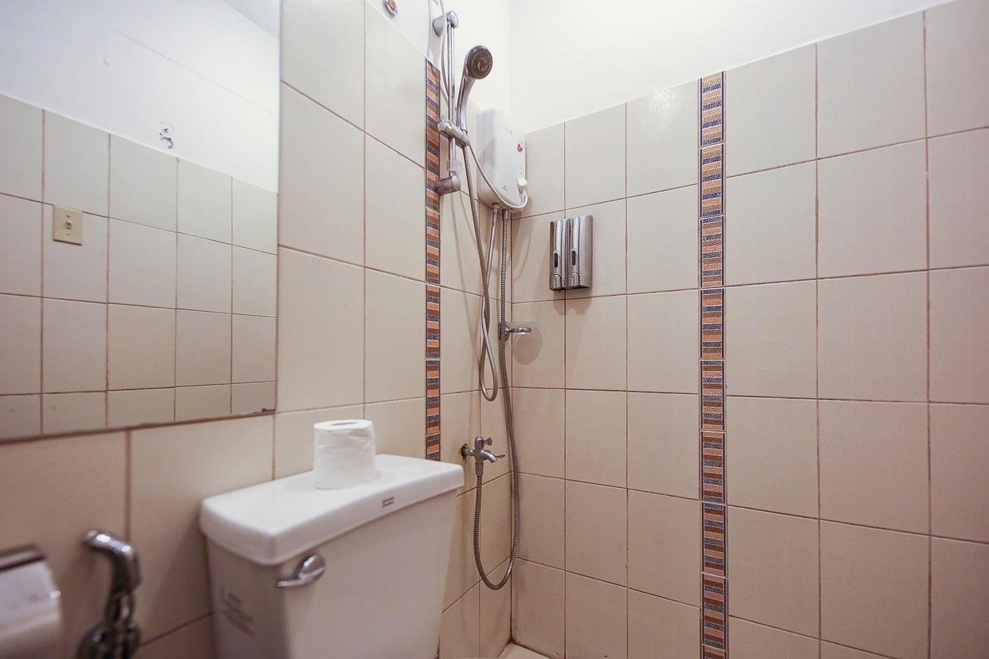 Spot On Junction Hostel Μακάτι Εξωτερικό φωτογραφία