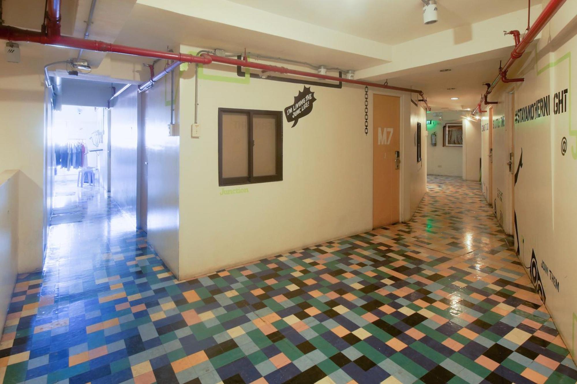 Spot On Junction Hostel Μακάτι Εξωτερικό φωτογραφία