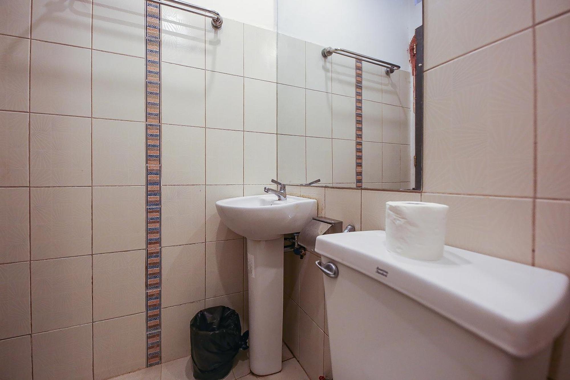 Spot On Junction Hostel Μακάτι Εξωτερικό φωτογραφία