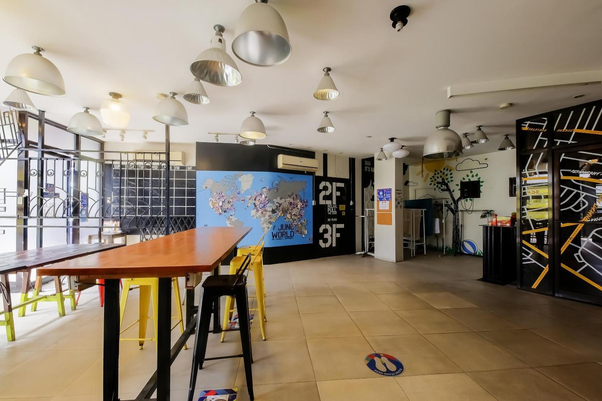 Spot On Junction Hostel Μακάτι Εξωτερικό φωτογραφία